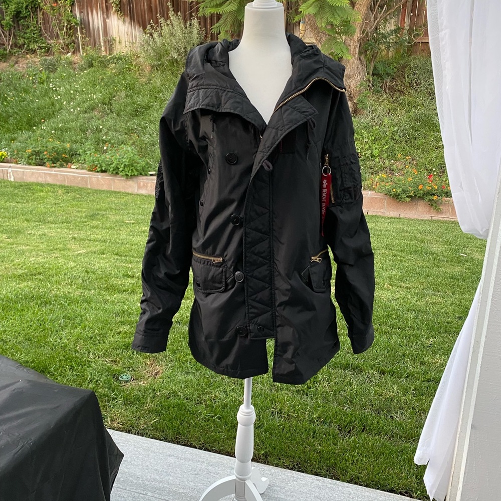 Alpha Industries black jacket. Size Large.